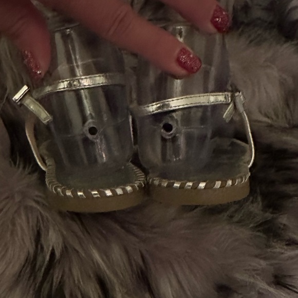 Vince Camuto metallic silver leather sandals great condition size 9 - Picture 4 of 9
